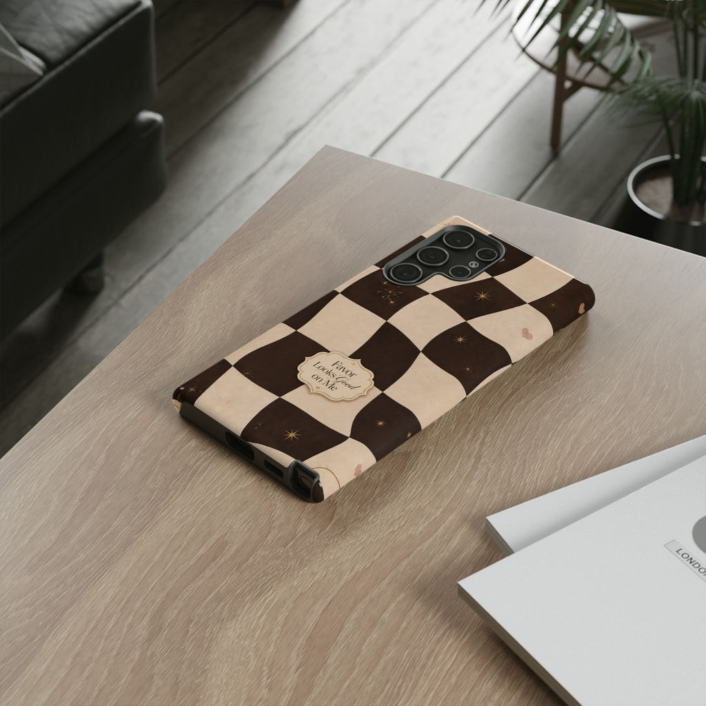 Favor Looks Good on Me Vintage Checkerboard Phone Case