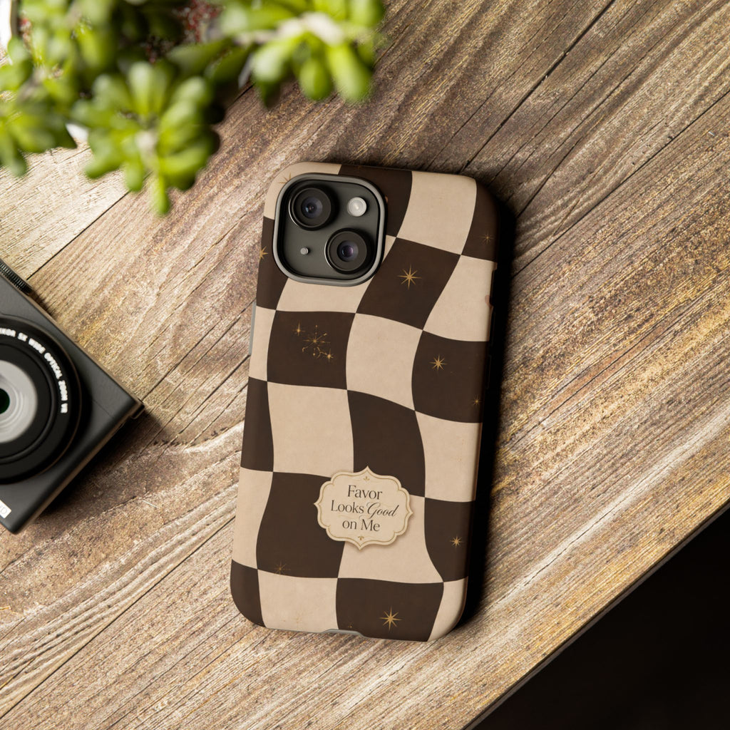 Favor Looks Good on Me Vintage Checkerboard Phone Case