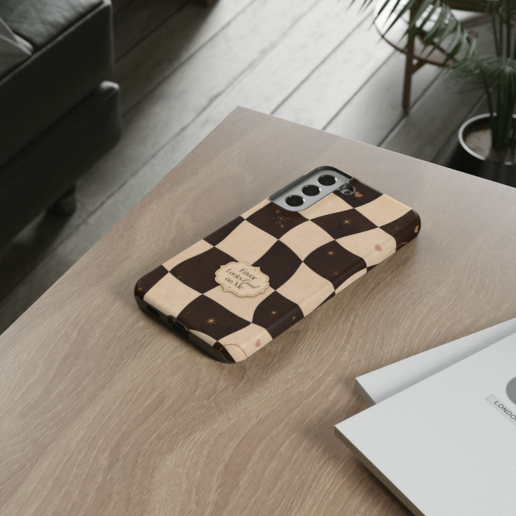 Favor Looks Good on Me Vintage Checkerboard Phone Case
