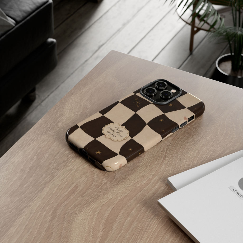 Favor Looks Good on Me Vintage Checkerboard Phone Case