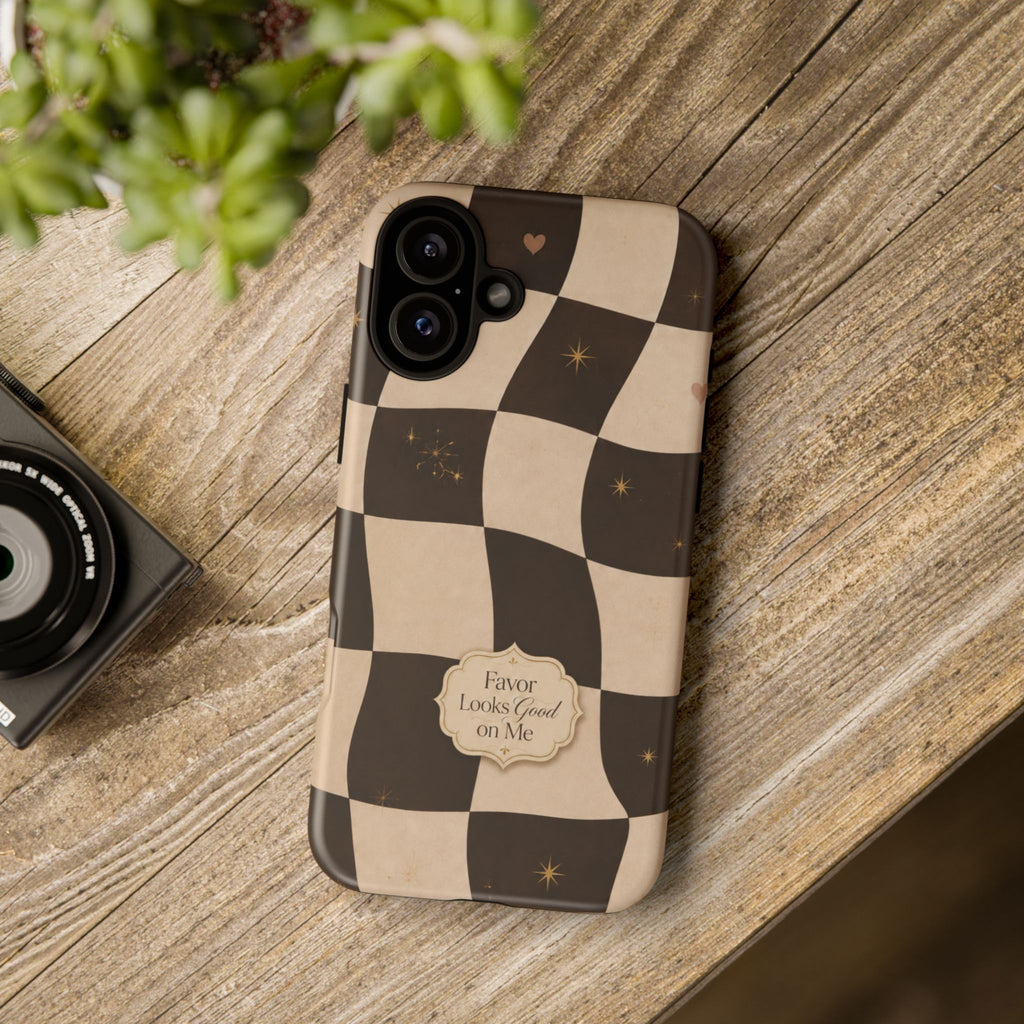 Favor Looks Good on Me Vintage Checkerboard Phone Case
